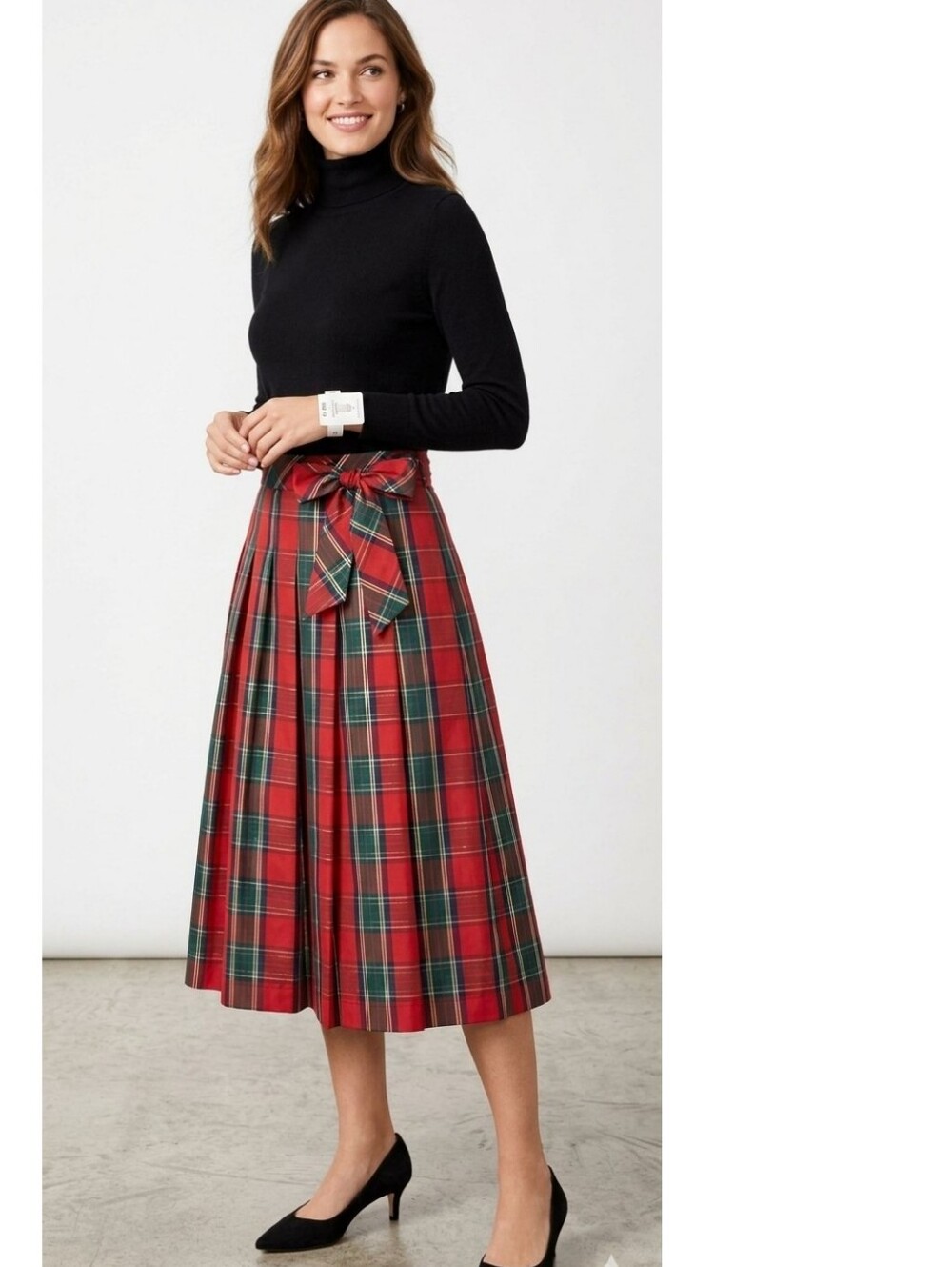 Talbots Skirt, Size 18W, Red & Green Stewart Plaid, Pleats, Tie Belt - Picture 4 of 11